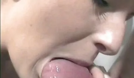 Con tette amatoriale pornografico chic