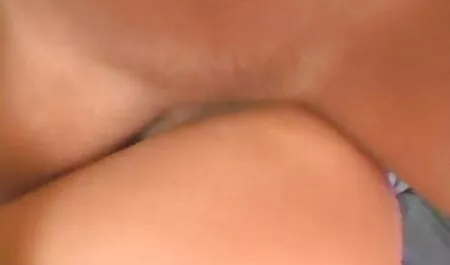 Il ragazzo lecca la fica di incesto amatoriale video una giovane ragazza