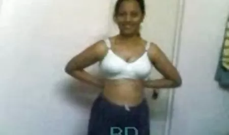 Il maschio schizza video porno amatoriale youtube amiche sulle tette