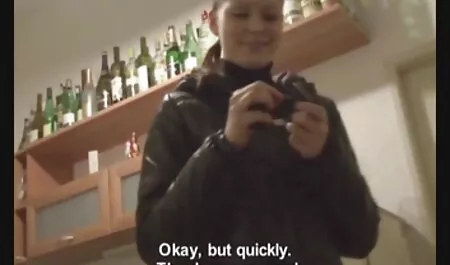 Folla uomini cazzo xxx video amatoriali italiani giovani ragazze e finiscono a turno all'interno