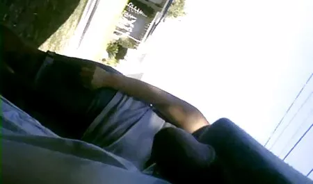 Il giovane studente bianco ha offerto soldi xxx moglie amatoriale per il sesso con due Negri