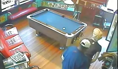 L'uomo scopata la sua cameriera video amatoriali free porno uniforme e calze