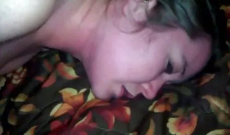 Porno con xxx mature amatoriale due bellezze russe nel dormitorio del college
