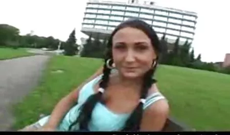 Cruel femdom scopa un heavily haired Strapon un uomo in il culo amatoriale porno in casa schiavo