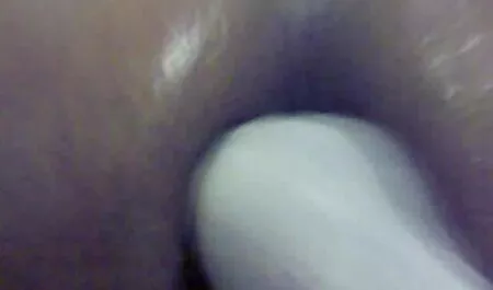 Stringe xxx scopate amatoriali другана nell'anima